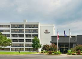 DoubleTree by Hilton Williamsburg 3