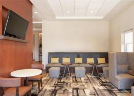 Hampton Inn Portland Downtown - Waterfront 4