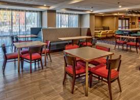 Hampton Inn Fresno Airport 3