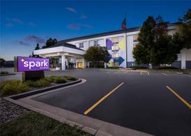 Spark by Hilton Green Bay 4