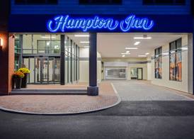 Hampton Inn Salem, Ma 4