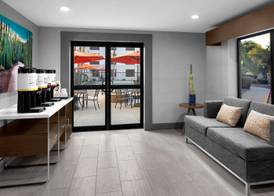 Hampton Inn Phoenix-Biltmore 5