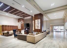 DoubleTree by Hilton Toronto Airport 2