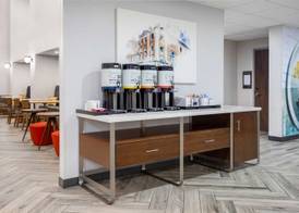 Hampton Inn & Suites Muncie 3