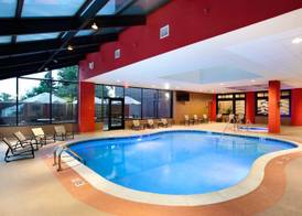 Hilton Chicago/Oak Brook Suites 4
