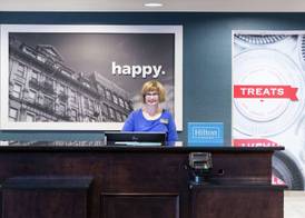 Hampton Inn & Suites Rochester-North 4