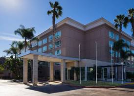DoubleTree by Hilton San Diego/Del Mar 4