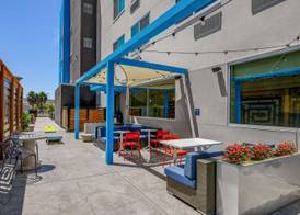 Tru By Hilton Lathrop 3