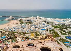 Hilton Salwa Beach Resort and Villas 3