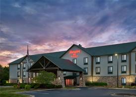 Hampton Inn Kansas City The Legends 2