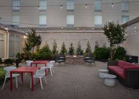 Hilton Garden Inn Philadelphia/Ft. Washington 2