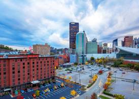 Hampton Inn & Suites Pittsburgh-Downtown 2