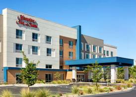 Hampton Inn & Suites Oroville 2