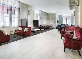 Hampton Inn & Suites Baltimore Inner Harbor 3