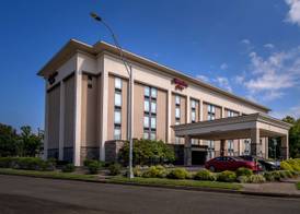 Hampton Inn Charleston-Downtown 2