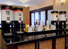 Hampton Inn Columbus-Airport 4