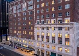 DoubleTree Suites by Hilton Detroit Downtown - Fort Shelby 3
