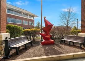 Hampton Inn & Suites Newtown 5