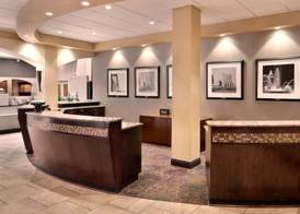 Embassy Suites by Hilton Kansas City International Airport 5