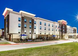 Hampton Inn & Suites Dallas/Ft. Worth Airport South 4