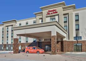 Hampton Inn & Suites Albuquerque Airport 2