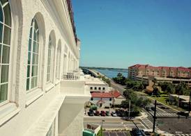 Hampton Inn & Suites Bradenton Downtown Historic District 4