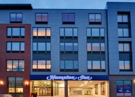 Hampton Inn Salem, Ma 3