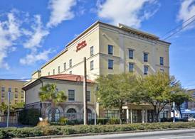 Hampton Inn & Suites Savannah Historic District 3