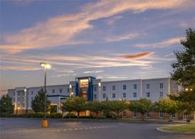 Hampton Inn & Suites Plymouth 2