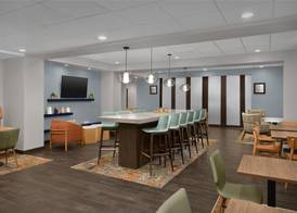Hampton Inn Kernersville 5