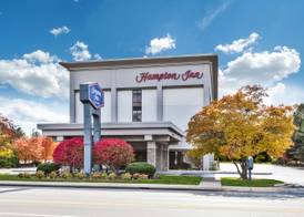Hampton Inn Traverse City 2