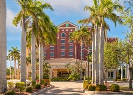 Embassy Suites by Hilton Fort Myers Estero 4