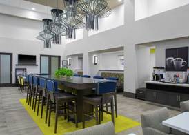 Hampton Inn & Suites Irvine/Orange County Airport 3