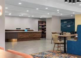 Hampton Inn Farmville 4