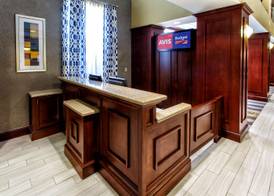 Hampton Inn & Suites Staten Island 5