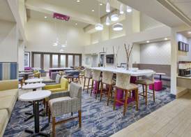 Hampton Inn & Suites Oakwood Village-Cleveland 2