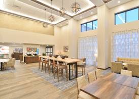Hampton Inn & Suites Menomonie-UW Stout 2