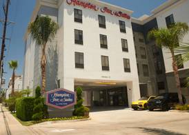 Hampton Inn & Suites Los Angeles/Sherman Oaks 5