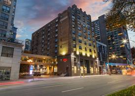 Hampton Inn & Suites by Hilton Toronto Downtown 3