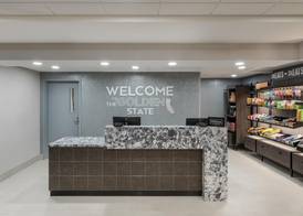 Hampton Inn & Suites Oakland Airport-Alameda 5