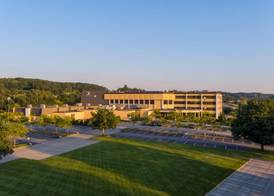 DoubleTree by Hilton Pittsburgh Cranberry 2