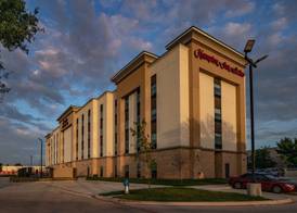 Hampton Inn & Suites Dallas/Plano Central 2
