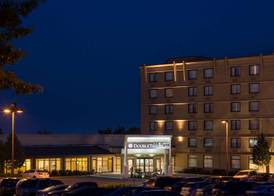 DoubleTree by Hilton Hotel Laurel 3