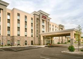 Hampton Inn & Suites Hudson, WI 2