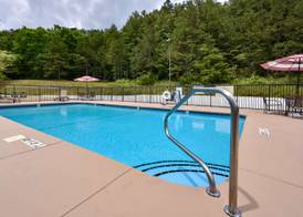 Hampton Inn Brevard 4
