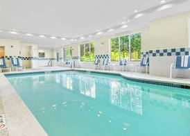 Hampton Inn Nashua 4
