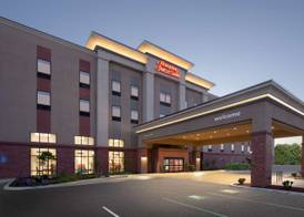 Hampton Inn & Suites Watsonville 2