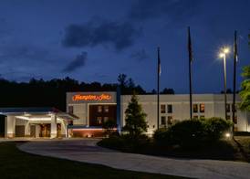 Hampton Inn Brevard 2