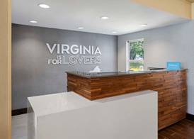 Hampton Inn & Suites Newport News (Oyster Point) 5