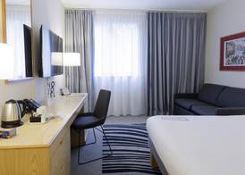 Novotel Manchester West 5
